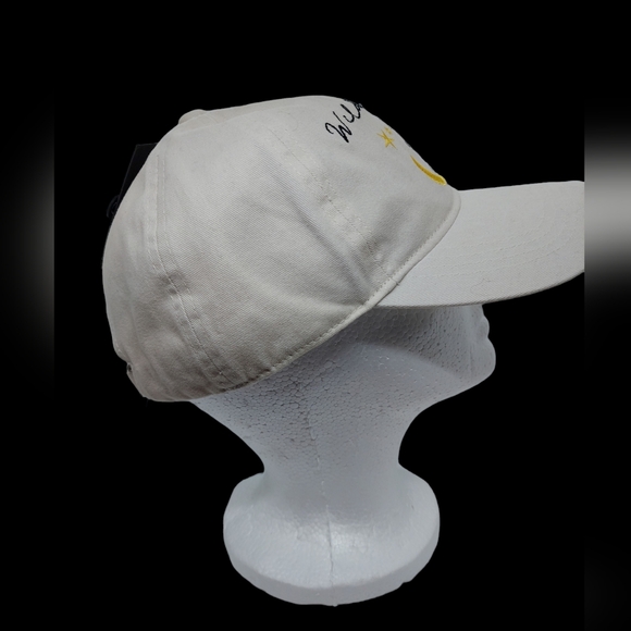 David & Young Women's Hat That Says "Wild & Free" with a Tiger NWT - Picture 4 of 5